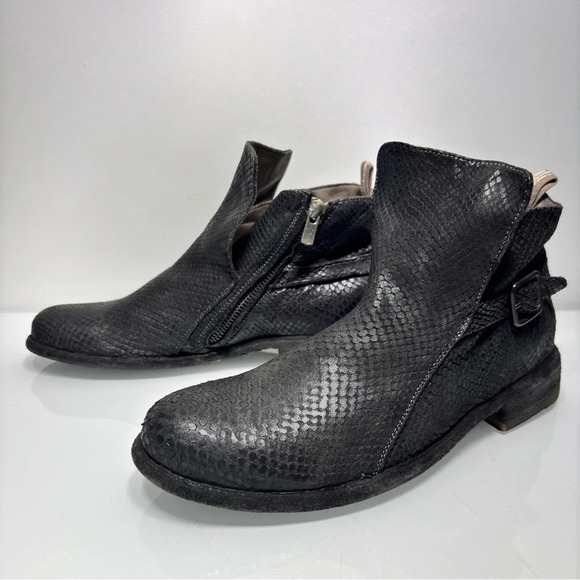 Officine Creative Legrand Black Snakeskin Reptile Look Leather Booties Size 38 - Picture 4 of 13